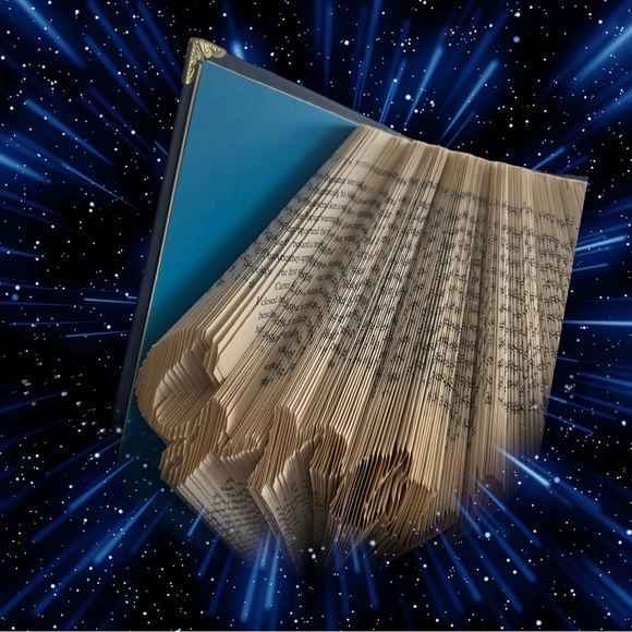 “Grandma” 𝑯𝒂𝒏𝒅𝒎𝒂𝒅𝒆 Book Folding Gift! 🎁 - Picture 11 of 16